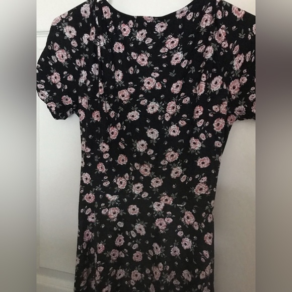 Floral Dress - Picture 4 of 6